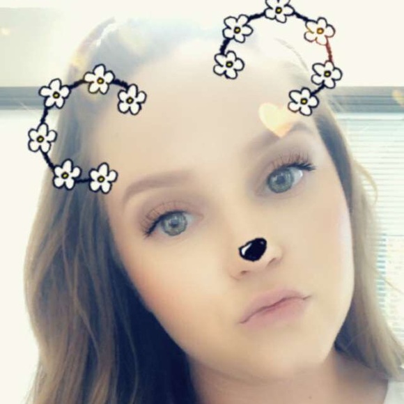 Meet your Posher, Charissa - Picture 1 of 1